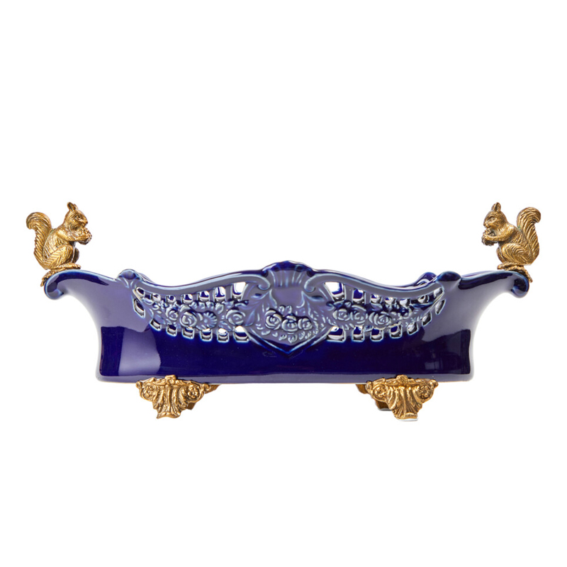 Чаша темно-синего цвета из фарфора с бронзовыми фигурками белок Eden Garden porcelain and bronze Темно-синий Бронза Чаша темно-синего цвета из фарфора с бронзовыми фигурками белок Eden Garden porcelain and bronze Темно-синий Бронза в Барнауле | Loft Concept
