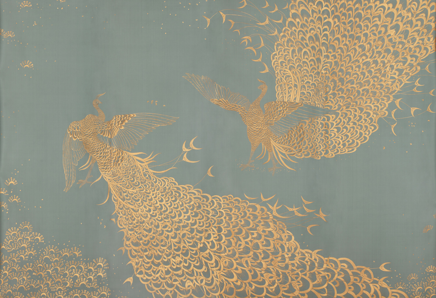 Обои ручная роспись в стиле Арт-деко Whistler Peacocks Golden colourway on Blue Grey dyed silk Обои ручная роспись в стиле Арт-деко Whistler Peacocks Golden colourway on Blue Grey dyed silk - постер Loft-Concept в Барнауле