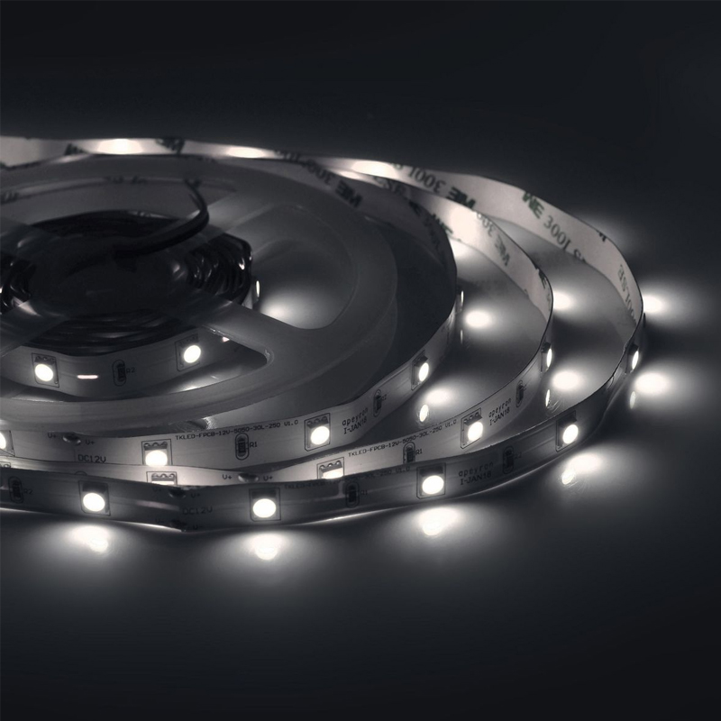 Комплект светодиодной ленты 7,2W/m 30LED/m 5050SMD холодный белый 5M Белый Комплект светодиодной ленты 7,2W/m 30LED/m 5050SMD холодный белый 5M Белый в Барнауле | Loft Concept