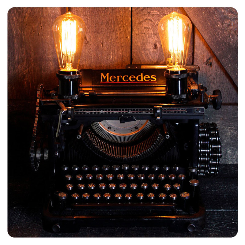 Настольная лампа Antique Typewriter Mercedes Черный Настольная лампа Antique Typewriter Mercedes Черный в Барнауле | Loft Concept