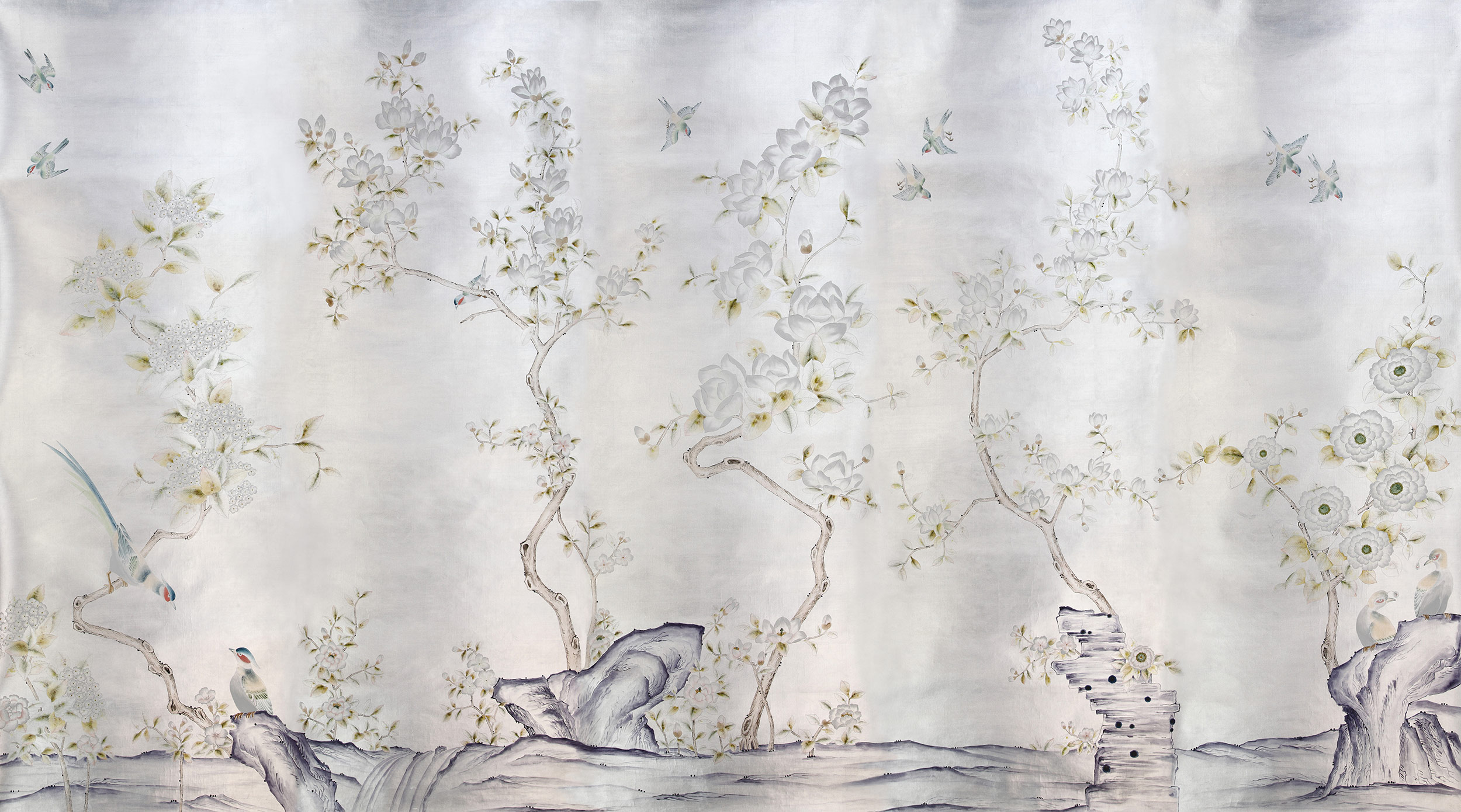 Обои ручная роспись Japanese Garden Special Colourway on Ocean Silver gilded silk Обои ручная роспись Japanese Garden Special Colourway on Ocean Silver gilded silk - постер Loft-Concept в Барнауле