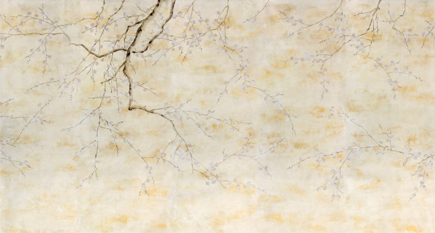 Обои ручная роспись Plum Blossom Special Colourway on White Metal gilded silk with nickel pearlescent antiquing Обои ручная роспись Plum Blossom Special Colourway on White Metal gilded silk with nickel pearlescent antiquing - постер Loft-Concept в Барнауле
