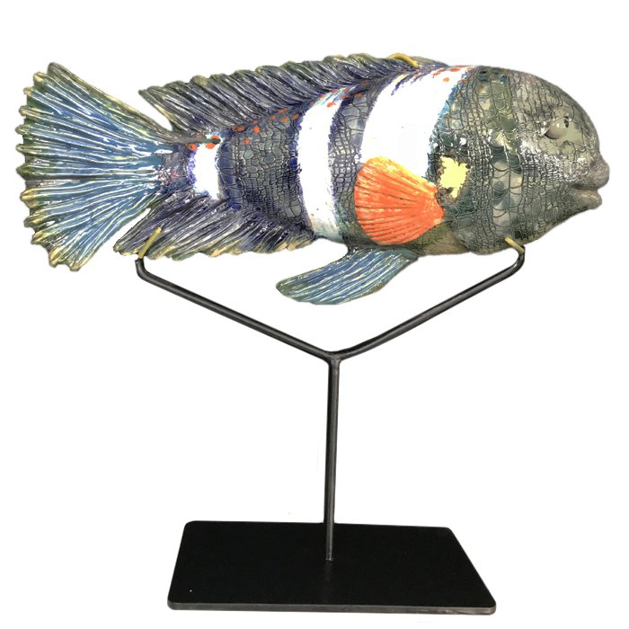 Статуэтка на подставке Orange Spot Fish Серый Черный Белый Статуэтка на подставке Orange Spot Fish Серый Черный Белый в Барнауле | Loft Concept