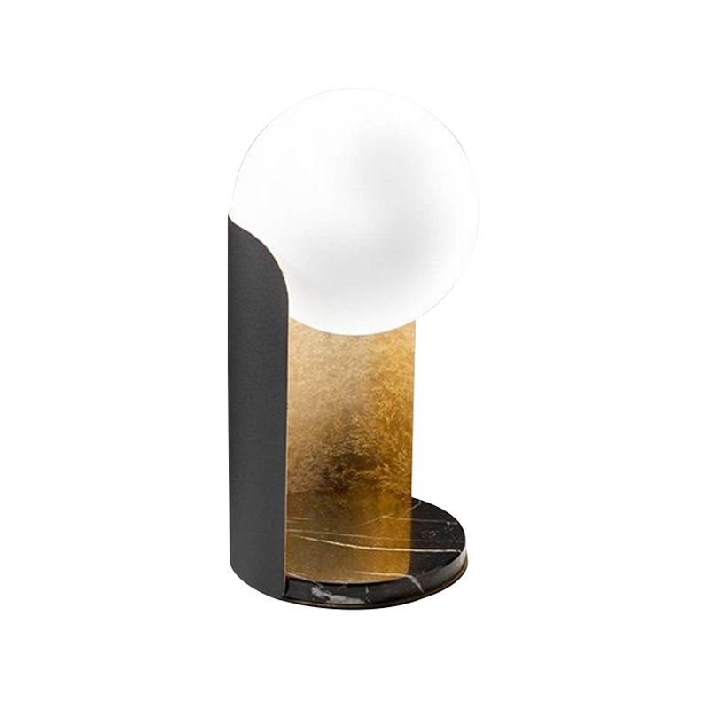 Настольная лампа Alta Table Lamp Золотой Черный Белый Настольная лампа Alta Table Lamp Золотой Черный Белый в Барнауле | Loft Concept