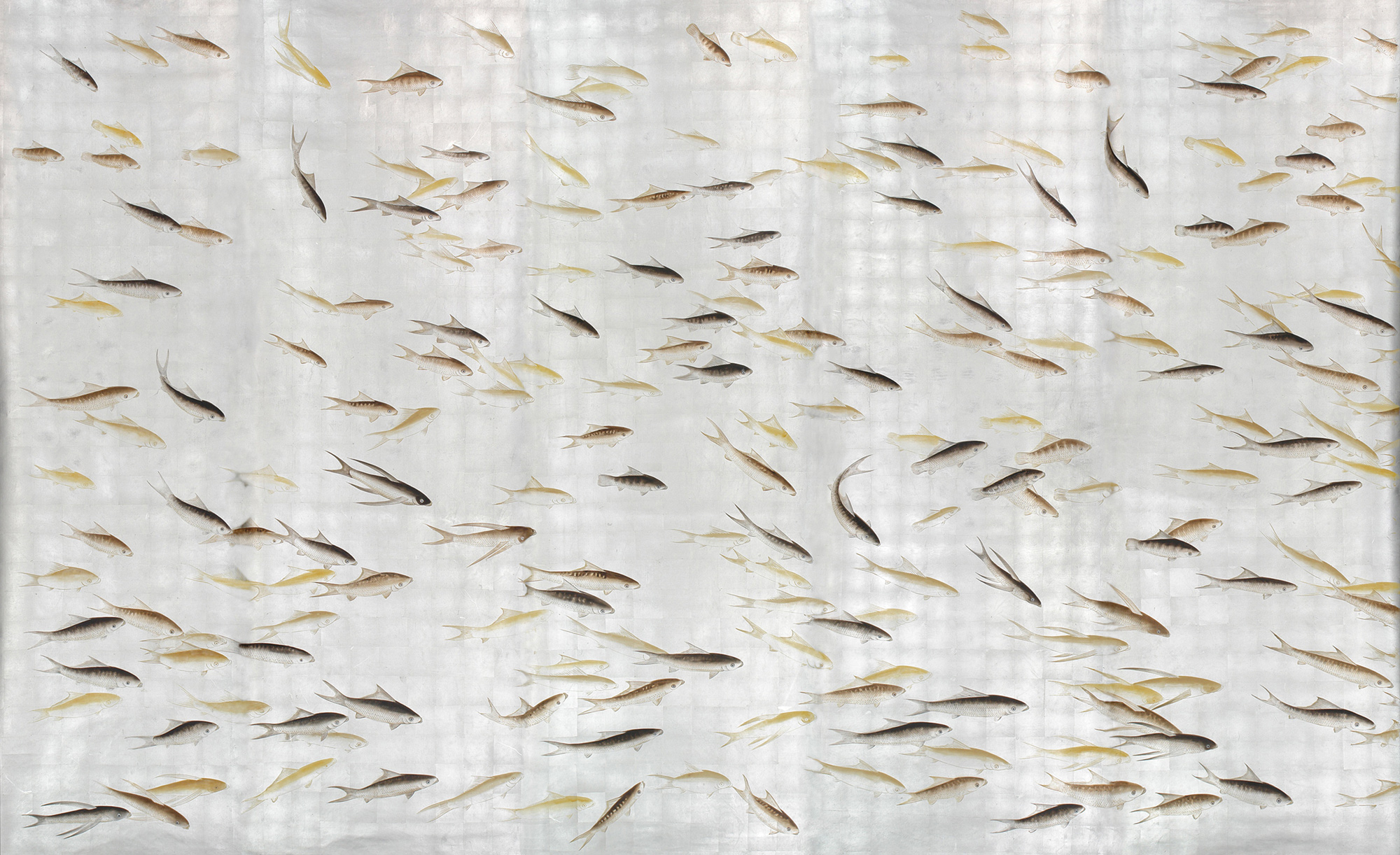 Обои ручная роспись Fishes Amber on Real Silver gilded silk Обои ручная роспись Fishes Amber on Real Silver gilded silk - постер Loft-Concept в Барнауле