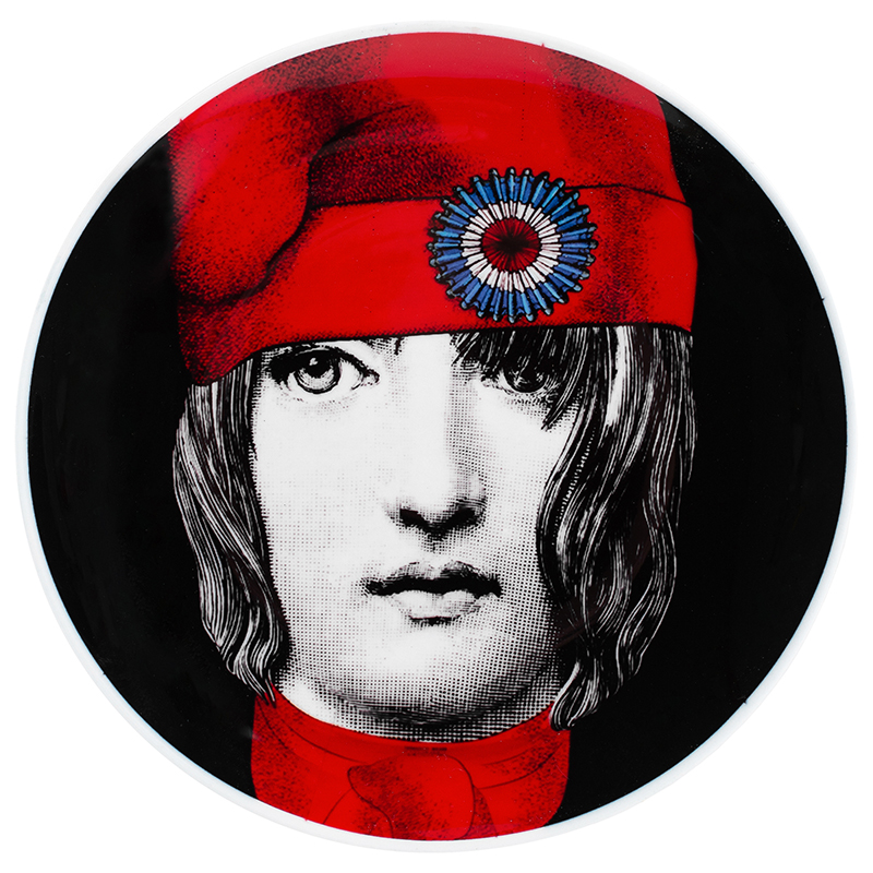 Декоративная тарелка Fornasetti Черный Красный Синий Декоративная тарелка Fornasetti Черный Красный Синий в Барнауле | Loft Concept
