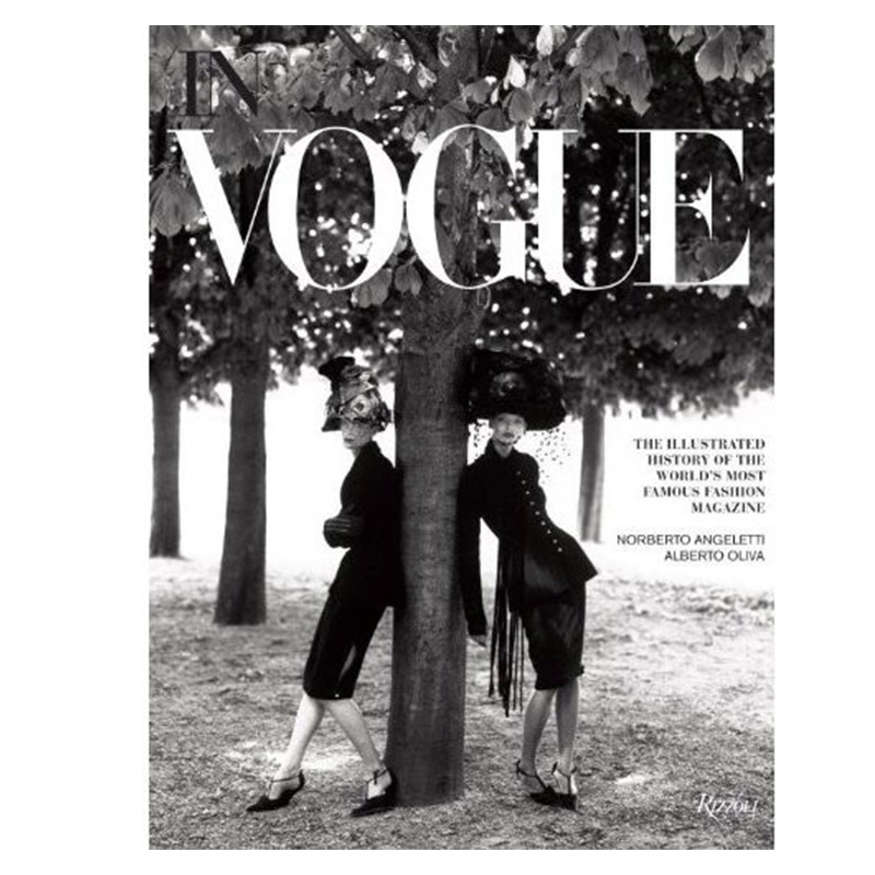 In Vogue: An Illustrated History of the World`s Most Famous Fashion Magazine In Vogue: An Illustrated History of the World`s Most Famous Fashion Magazine в Барнауле | Loft Concept