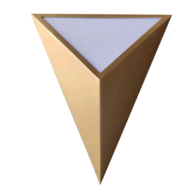 Настенный светильник в форме треугольника Convex Triangle Wall Lamp матовое золото Настенный светильник в форме треугольника Convex Triangle Wall Lamp матовое золото в Барнауле | Loft Concept