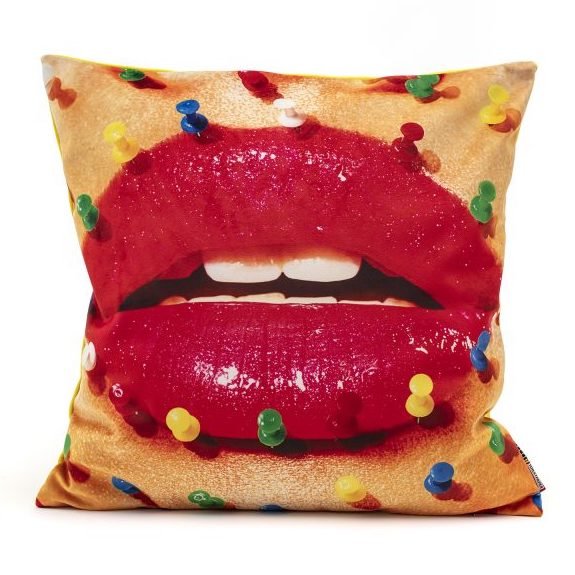 Подушка Seletti Cushion Mouth with pins Design: Toiletpaper Мульти Подушка Seletti Cushion Mouth with pins Design: Toiletpaper Мульти в Барнауле | Loft Concept