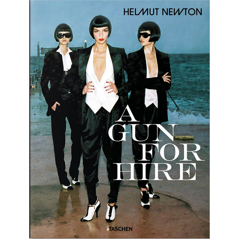 Helmut Newton: a Gun for Hire Черный Белый Голубой Helmut Newton: a Gun for Hire Черный Белый Голубой в Барнауле | Loft Concept