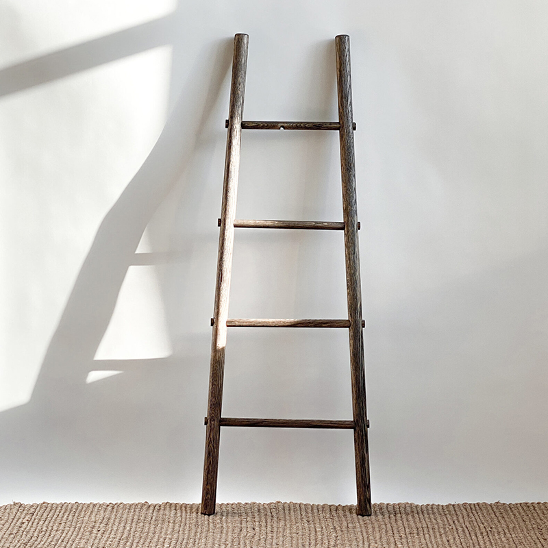 Лестница-вешалка Tiare Hanger Ladder Дуб темный Лестница-вешалка Tiare Hanger Ladder Дуб темный в Барнауле | Loft Concept