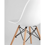 Пластиковый стул на ножках из массива бука Eames White  варинант исполнения - 3 | Loft Concept в Барнауле