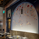 Обои ручная роспись Falling Flowers Standard colourway on Pale Grey dyed silk варинант исполнения - 3 | Loft Concept в Барнауле