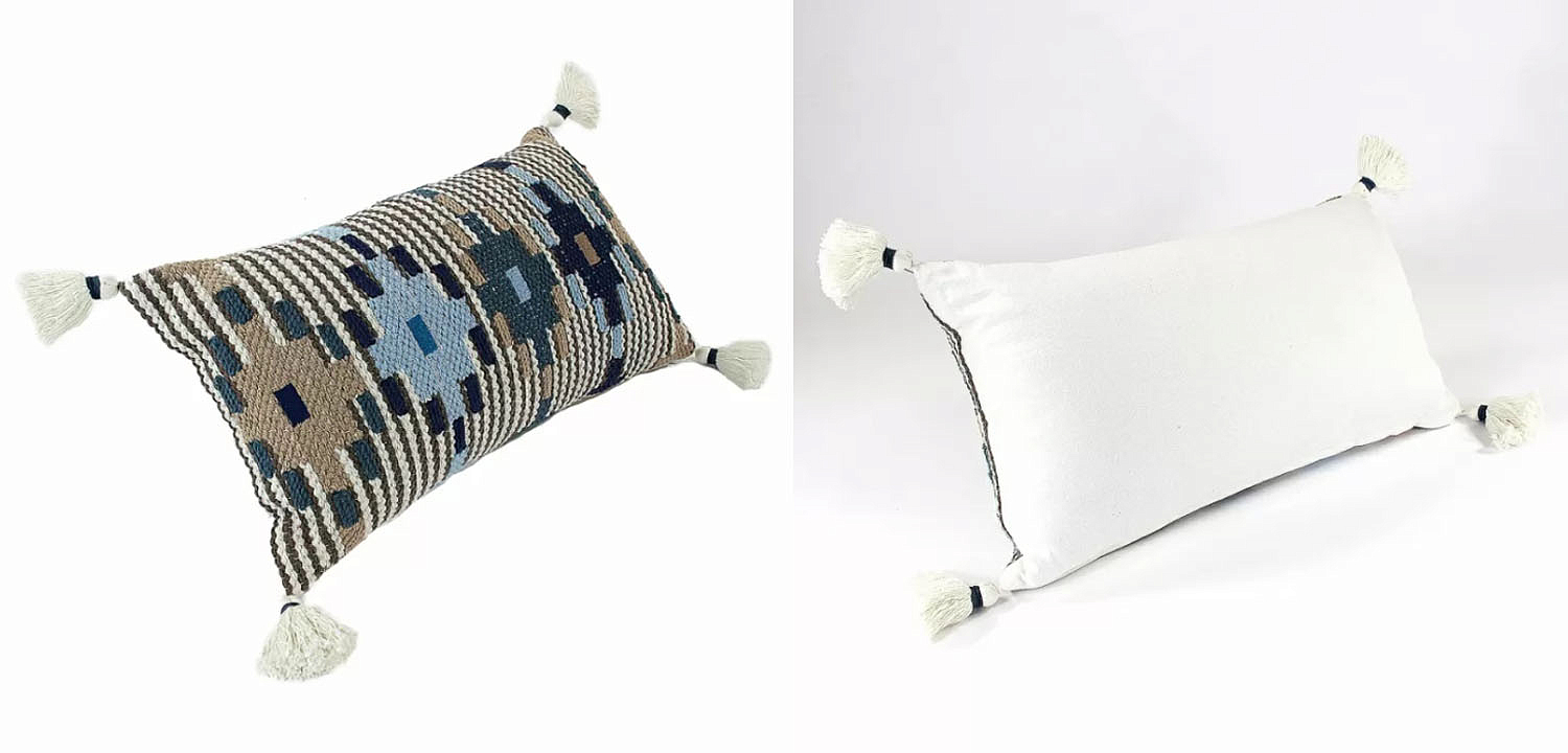 Подушка Blue Ikat с кисточками Подушка Blue Ikat с кисточками - Loft-Concept в Барнауле