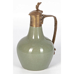 Кувшин зеленого цвета из фарфора с бронзовой крышкой и изогнутой ручкой Eden Garden porcelain and bronze варинант исполнения - 2 | Loft Concept в Барнауле