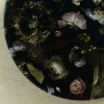 Круглый поднос из эпоксидной смолы с цветами черный Epoxy Resin Flowers Tray Black варинант исполнения - 4 | Loft Concept в Барнауле