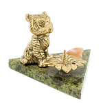Подсвечник с фигуркой тигра из бронзы и натурального камня змеевик Stone Candlestick варинант исполнения - 1 | Loft Concept в Барнауле