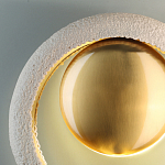 Бра с бежевым текстурным кольцом и латунным шаром в центре Tactile  варинант исполнения - 6 | Loft Concept в Барнауле