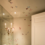 Обои ручная роспись Butterflies Icarus on Rose Shadow metallic silk варинант исполнения - 1 | Loft Concept в Барнауле