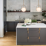 Подвесной светильник с белым плафоном в форме шара в арочной подвеске Hinkley варинант исполнения - 15 | Loft Concept в Барнауле