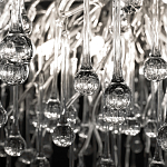 Люстра подвесная с прозрачными стеклянными подвесками в форме капель Диаметр 80 см Droplet Chandelier варинант исполнения - 10 | Loft Concept в Барнауле