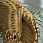 Плед из шерсти цвета охры с бахарамой Waffle Comfort варинант исполнения - 5 | Loft Concept в Барнауле