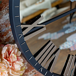 Часы настенные зеркальные с серебряным металлическим циферблатом Mirror Tower Clock варинант исполнения - 2 | Loft Concept в Барнауле