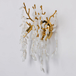 Бра золотого цвета с ветвями и белыми овальными стеклянными подвесками Droplet Chandelier варинант исполнения - 3 | Loft Concept в Барнауле