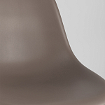 Пластиковый стул на ножках из массива бука Eames Cappuccino варинант исполнения - 8 | Loft Concept в Барнауле