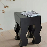 Дизайнерский журнальный стол чёрный с ножками волнистой формы Egopi варинант исполнения - 1 | Loft Concept в Барнауле