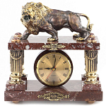 Часы настольные из креноида и бронзы с декором в виде льва Lion Stone Clock варинант исполнения - 1 | Loft Concept в Барнауле