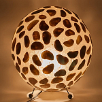 Настольная лампа из перламутра на металлическом каркасе Indonesian Circle варинант исполнения - 4 | Loft Concept в Барнауле