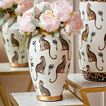 Ваза белая овальная с рисунком леопардов и золотыми акцентами LEOPARD Collection варинант исполнения - 5 | Loft Concept в Барнауле