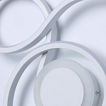 Бра белого цвета с изогнутыми световыми линиями и круглым основанием Luke Lampco Tracer Lamp варинант исполнения - 5 | Loft Concept в Барнауле