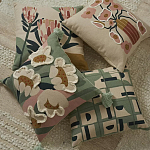 Подушка с цветочным принтом Blooming Elegance Lily варинант исполнения - 5 | Loft Concept в Барнауле