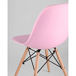 Пластиковый стул на ножках из массива бука Eames Pink варинант исполнения - 3 | Loft Concept в Барнауле