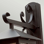 Настенный фонарь черного цвета в форме фонаря с решетчатым плафоном и фактурным стеклом Elstead Lighting варинант исполнения - 2 | Loft Concept в Барнауле