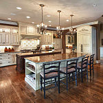 Люстра с подвесками из прозрачного стекла на кованом каркасе бронзового цвета в классическом стиле Quoizel варинант исполнения - 15 | Loft Concept в Барнауле