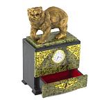 Часы настольные с декором в виде медведя и выдвижным ящиком из натурального камня Змеевик Bear Stone Clock варинант исполнения - 3 | Loft Concept в Барнауле