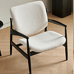 Кресло с каркасом и ножками из древесины и мягкими сиденьем и спинкой Venice варинант исполнения - 5 | Loft Concept в Барнауле