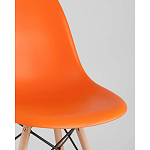 Пластиковый стул на ножках из массива бука Eames Orange варинант исполнения - 2 | Loft Concept в Барнауле