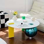 Дизайнерский журнальный стол с круглой белой столешницей на 3-х геометрических ножках Tajefox варинант исполнения - 2 | Loft Concept в Барнауле