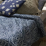 Постельное белье темно-синего цвета с рисунком Blossom Essence Sophie варинант исполнения - 8 | Loft Concept в Барнауле