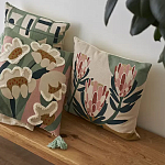 Подушка с цветочным принтом Blooming Elegance Lily варинант исполнения - 7 | Loft Concept в Барнауле