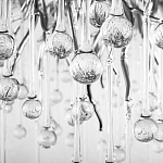 Люстра подвесная с прозрачными стеклянными подвесками в форме капель Диаметр 80 см Droplet Chandelier варинант исполнения - 9 | Loft Concept в Барнауле