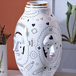 Ваза с декоративными лицами и графическими элементами в виде сердец и символов Faces of Imagination варинант исполнения - 4 | Loft Concept в Барнауле