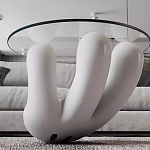 Дизайнерский журнальный стол с круглой прозрачной столешницей на белом фигурном основании Luqak варинант исполнения - 3 | Loft Concept в Барнауле