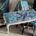 Банкетка из массива бука с цветочным принтом Turquoise Beige Chinoiserie Garden Banquette варинант исполнения - 5 | Loft Concept в Барнауле