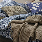 Постельное белье темно-синего цвета с рисунком Blossom Essence Sophie варинант исполнения - 5 | Loft Concept в Барнауле