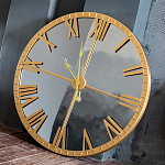 Часы настенные зеркальные с золотым металлическим циферблатом Mirror Tower Clock варинант исполнения - 4 | Loft Concept в Барнауле